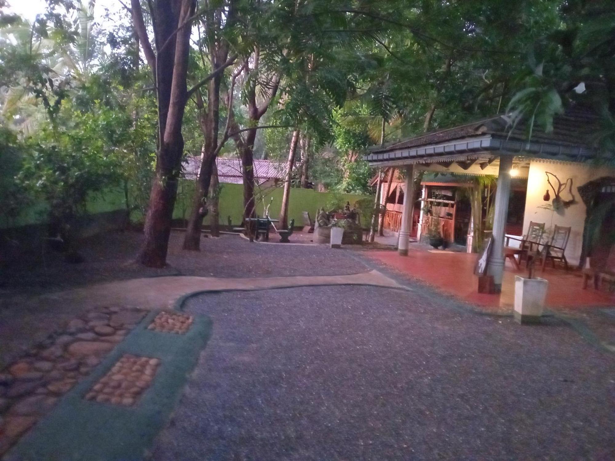 Green Park Safari House & Eco Tree House Удавалаве Екстериор снимка